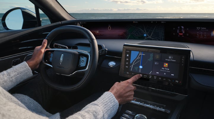 The driver of a 2024 Lincoln Nautilus® SUV interacts with the new Lincoln Digital Experience. | Stivers Lincoln in Waukee IA