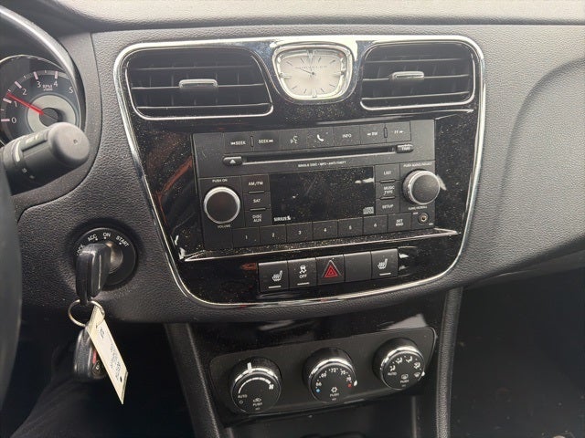 2012 Chrysler 200 Touring