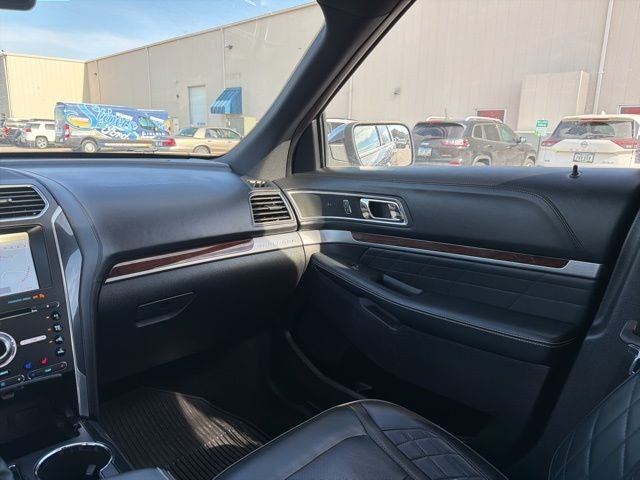 2017 Ford Explorer Platinum