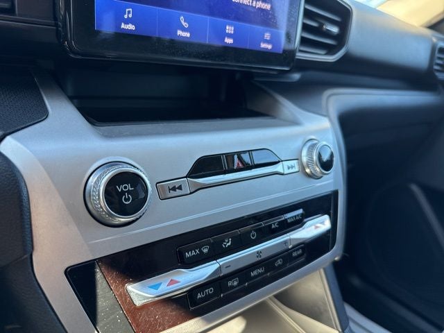 2021 Ford Explorer Base