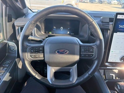 2023 Ford F-150 Lightning Base