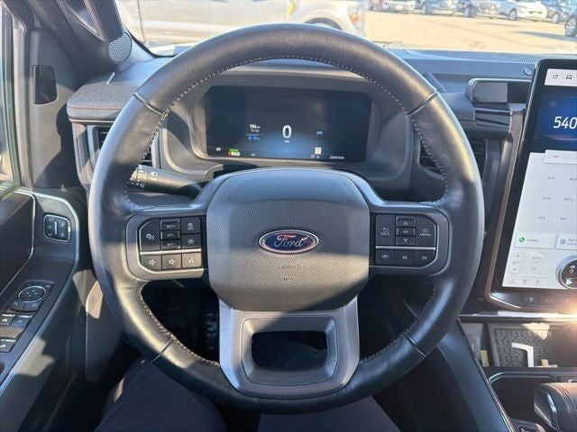 2023 Ford F-150 Lightning Base