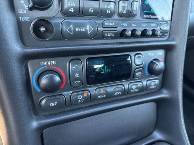 2004 Chevrolet Corvette Base
