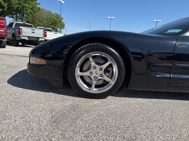 2004 Chevrolet Corvette Base