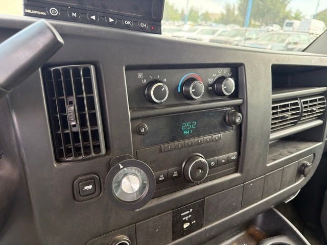 2013 Chevrolet Express 4500 Base Cutaway