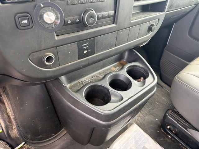 2013 Chevrolet Express 4500 Base Cutaway