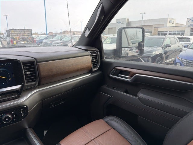 2025 Chevrolet Silverado 3500HD High Country