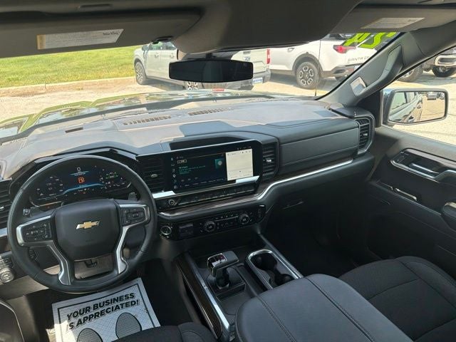 2024 Chevrolet Silverado 1500 LT LT1
