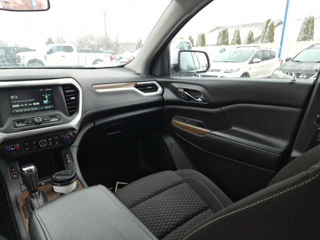 2017 GMC Acadia SLE-2