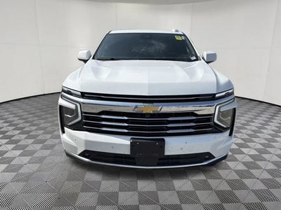 2025 Chevrolet Suburban LT