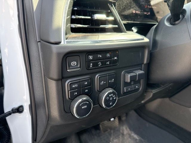 2025 Chevrolet Suburban LT