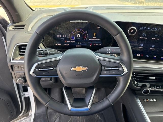 2025 Chevrolet Suburban LT