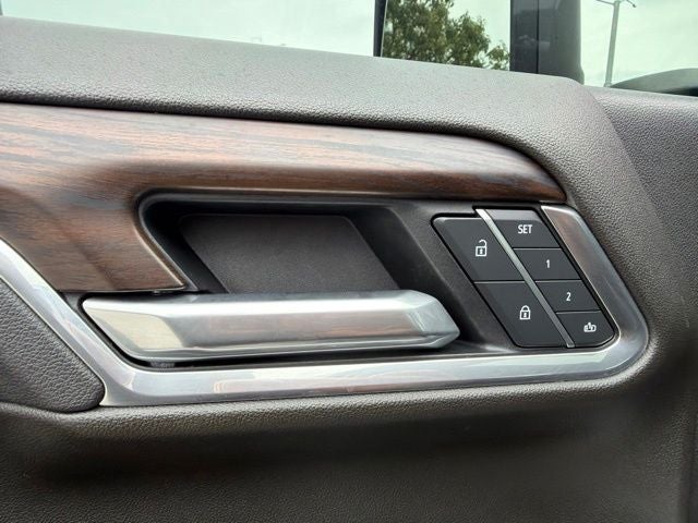 2025 GMC Sierra 2500HD SLT