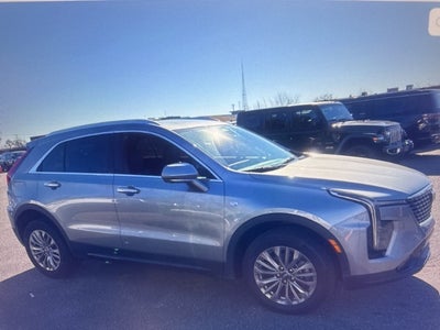 2025 Cadillac XT4 Premium Luxury