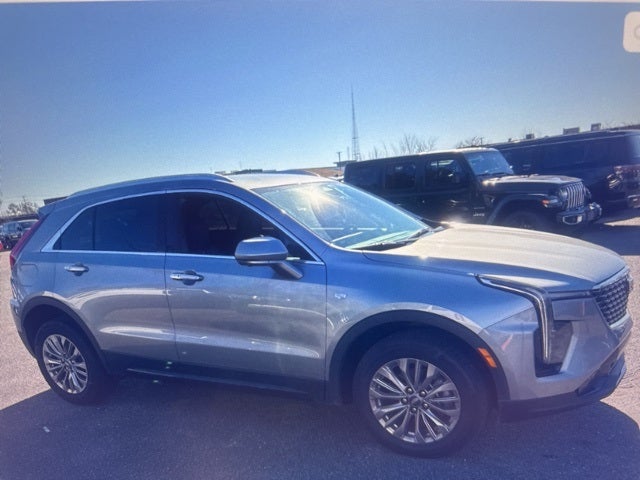 2025 Cadillac XT4 Premium Luxury