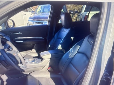 2025 Cadillac XT4 Premium Luxury