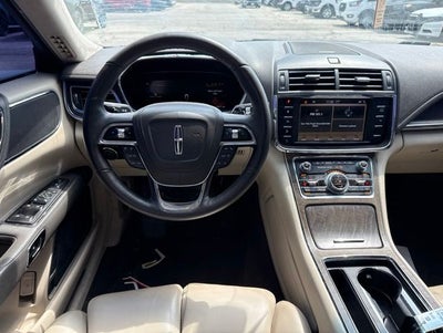 2017 Lincoln Continental Premiere