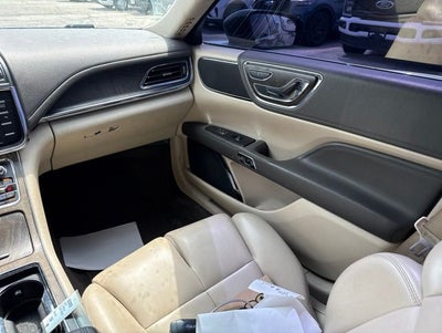 2017 Lincoln Continental Premiere