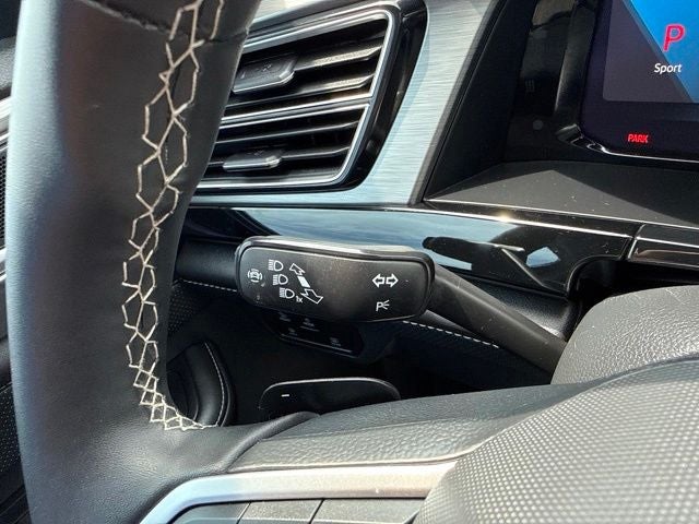 2024 Volkswagen Atlas Cross Sport 2.0T SE