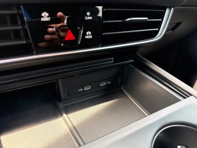 2024 Volkswagen Atlas Cross Sport 2.0T SE