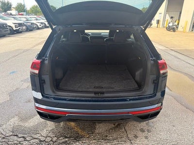 2023 Volkswagen Atlas Cross Sport 2.0T SEL R-Line