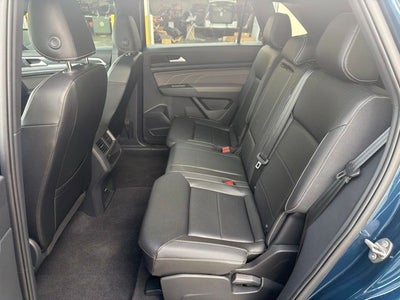 2023 Volkswagen Atlas Cross Sport 2.0T SEL R-Line