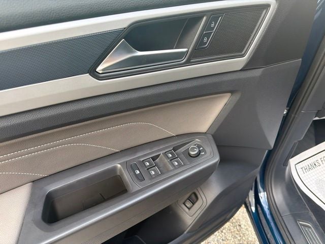 2023 Volkswagen Atlas Cross Sport 2.0T SEL R-Line