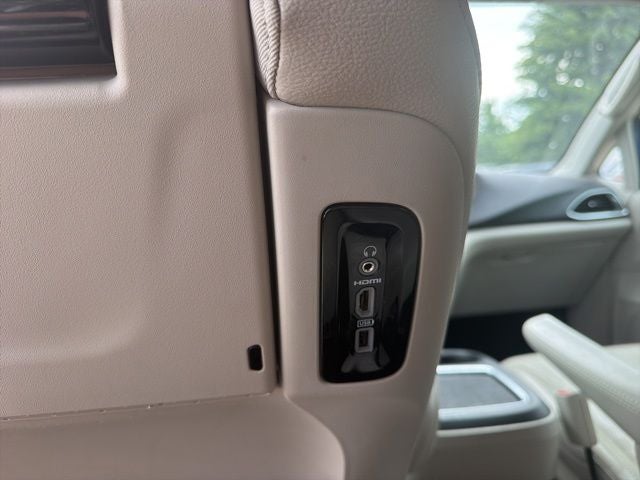 2019 Chrysler Pacifica Touring L Plus