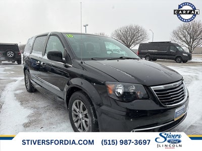 2015 Chrysler Town & Country S