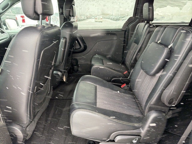 2015 Chrysler Town & Country S