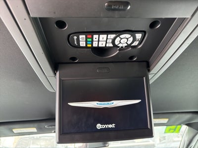 2015 Chrysler Town & Country S