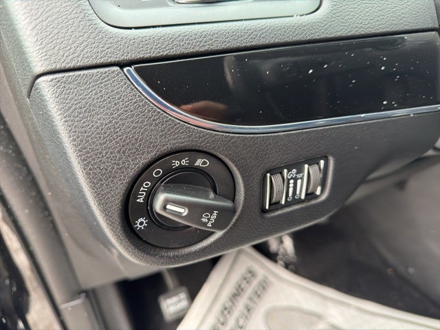 2015 Chrysler Town & Country S