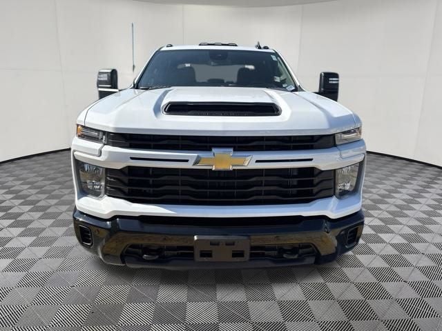2026 Chevrolet Silverado 2500HD Custom