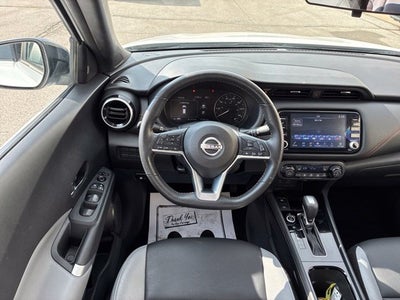 2023 Nissan Kicks SR
