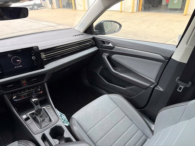 2025 Volkswagen Jetta 1.5T SE
