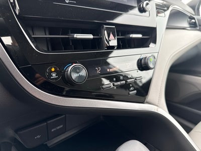 2024 Toyota Camry Hybrid SE