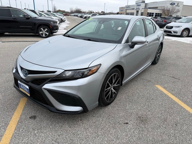 2024 Toyota Camry Hybrid SE