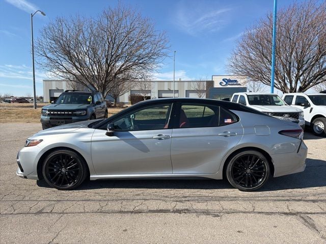 2022 Toyota Camry Hybrid XSE