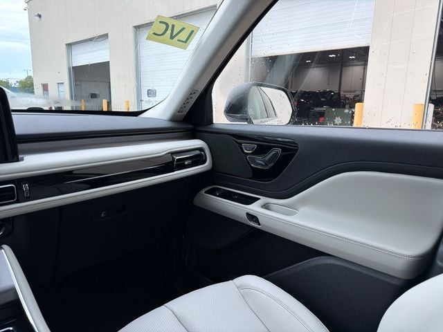 2027 Lincoln Aviator Premiere