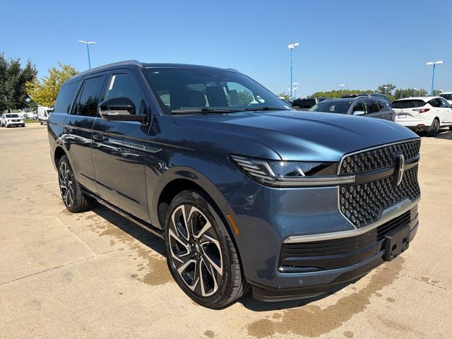 2027 Lincoln Navigator Reserve