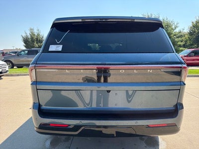2027 Lincoln Navigator Reserve