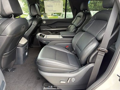 2027 Lincoln Navigator Reserve