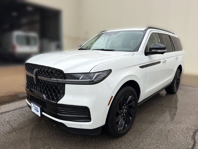2027 Lincoln Navigator Reserve