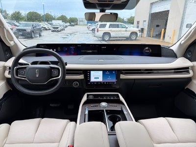 2027 Lincoln Navigator Reserve