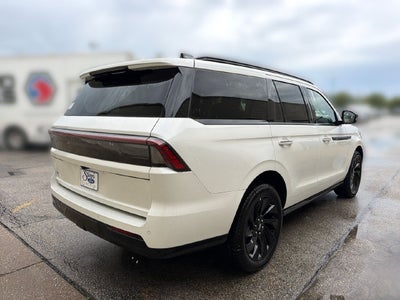 2027 Lincoln Navigator Reserve