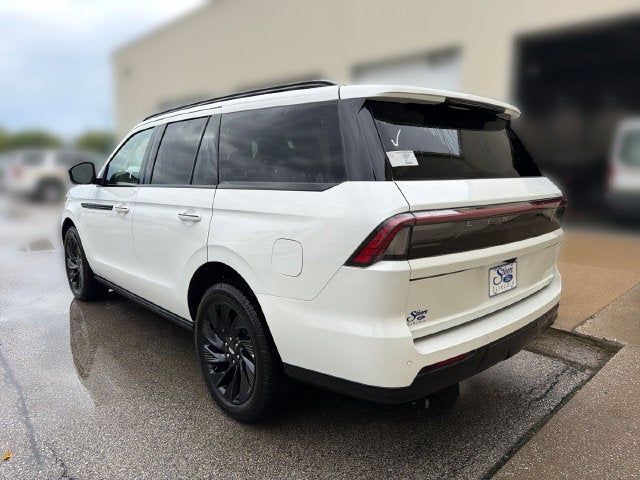 2027 Lincoln Navigator Reserve