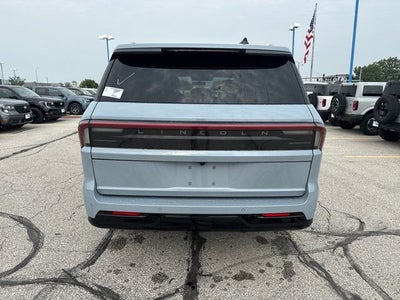 2027 Lincoln Navigator Reserve