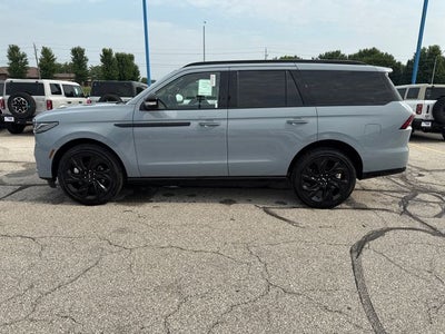 2027 Lincoln Navigator Reserve