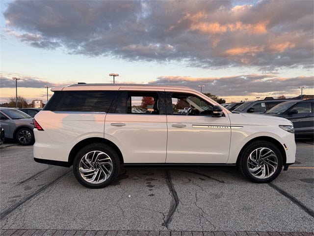 2025 Lincoln Navigator Reserve
