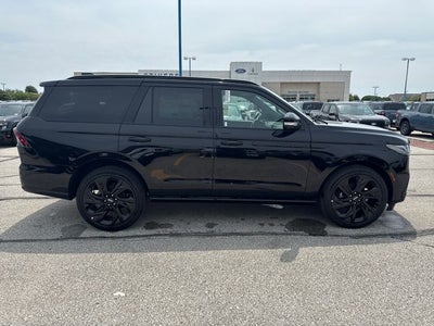 2027 Lincoln Navigator Reserve